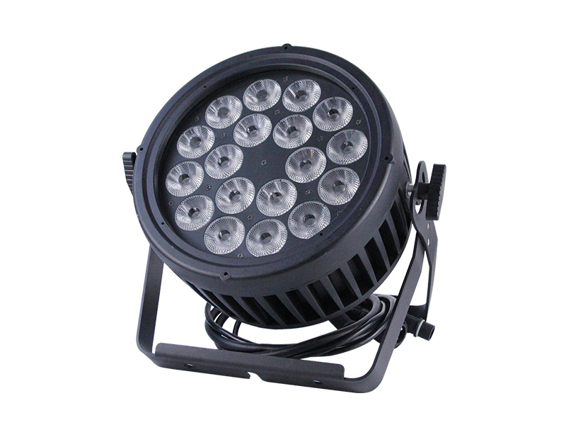 18pcs 18W 야외 고성능 6in1 LED 방수 파 라이트