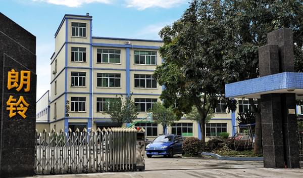 전문 스튜디오 장비의 세 가지 장비 \"Vangaa \"